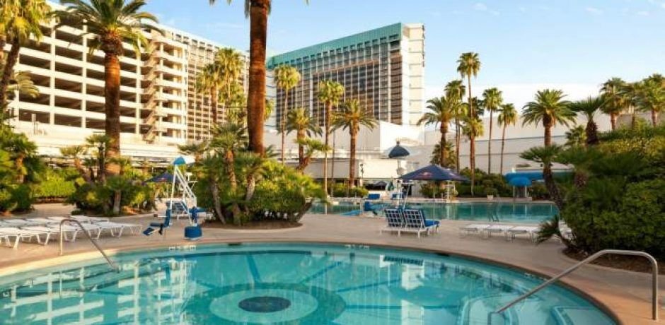 Bally's Las Vegas Pool