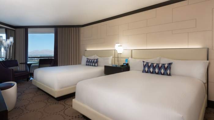 Harrah's Las Vegas Executive Suite Bedroom 2 Queens