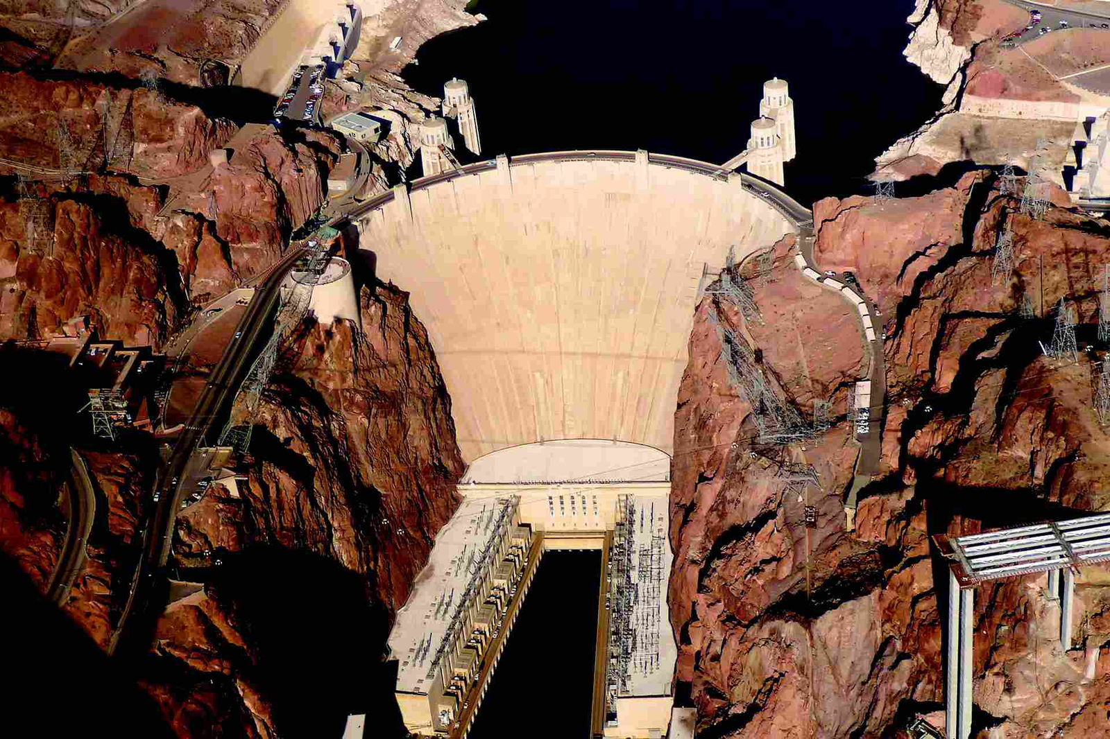 Hoover Dam Deluxe Bus & Helicopter Tour