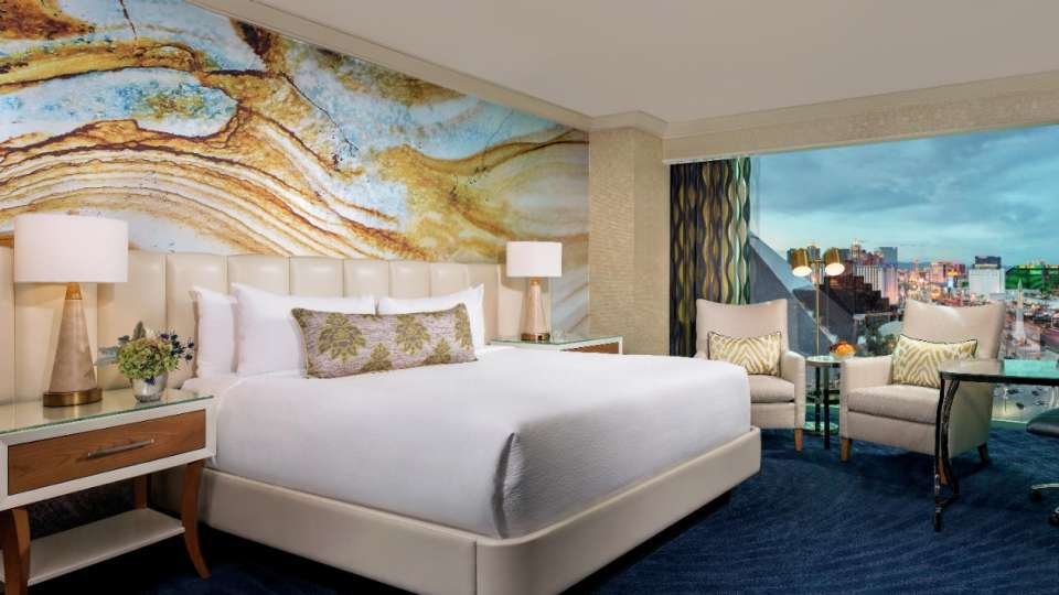 Mandalay Bay Las Vegas Deluxe Room 1 King