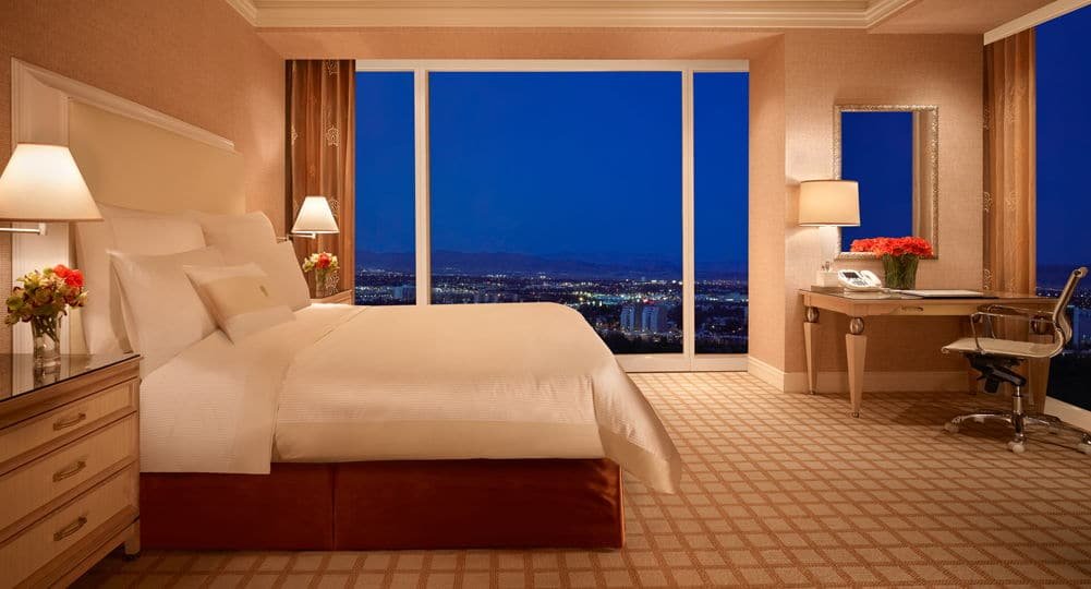 Wynn Las Vegas Deluxe Panoramic Corner Room