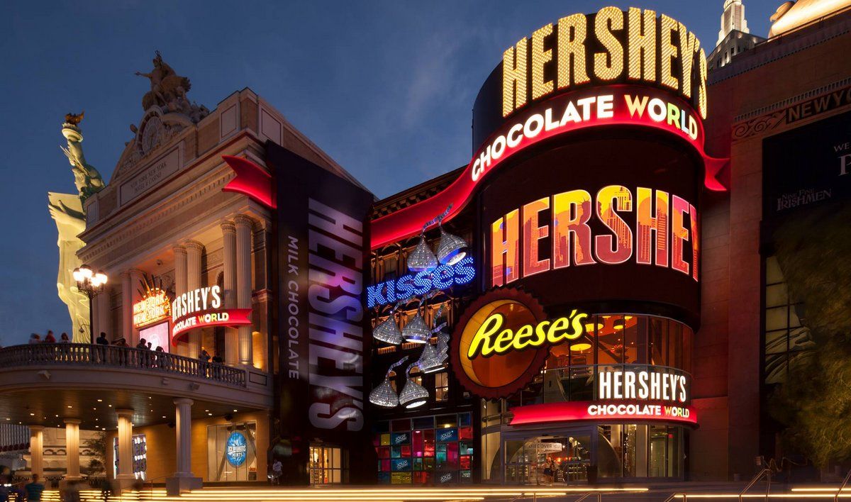 HERSHEY'S CHOCOLATE WORLD LAS VEGAS REESE'S METAL LUNCH BOX