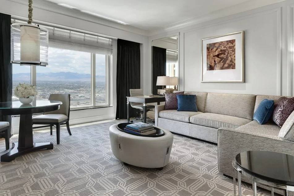Palazzo Las Vegas Luxury King Suite Living Room