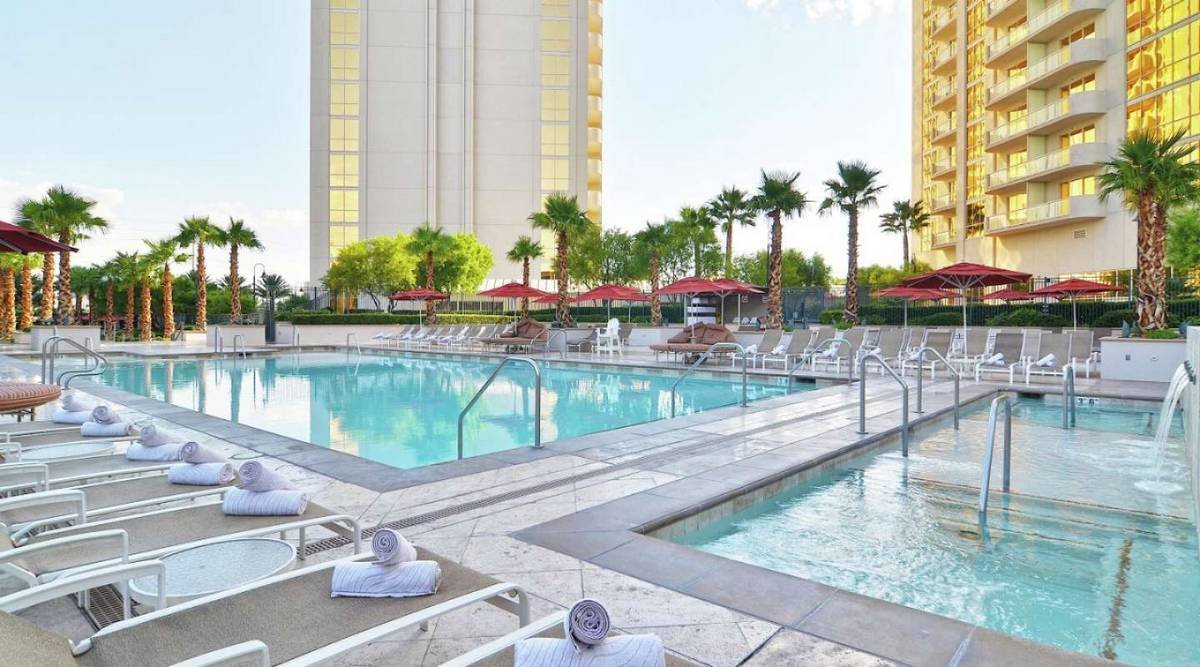 The Signature Las Vegas Pool