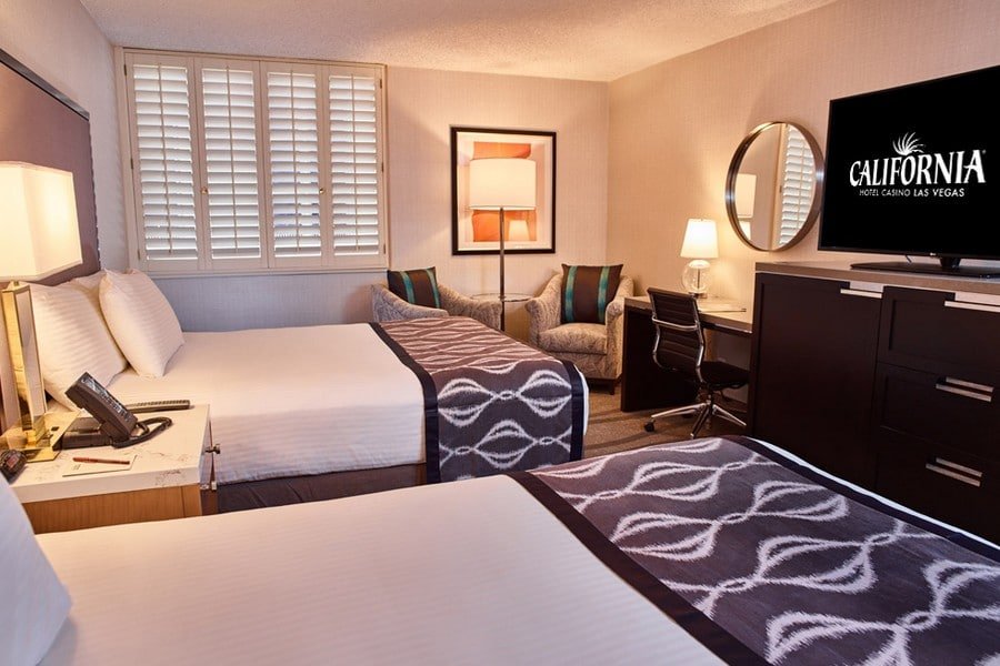 California Las Vegas Hotel Premium Two Queens Room
