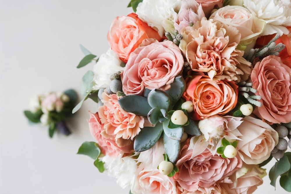 Wedding-Bouquet-Roses-Peonies