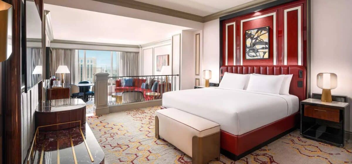 Venetian-Remodel-Room-King